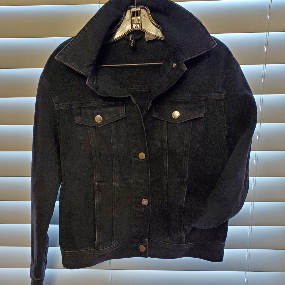 Retro Fit Jean Jacket - Picture 2 of 4